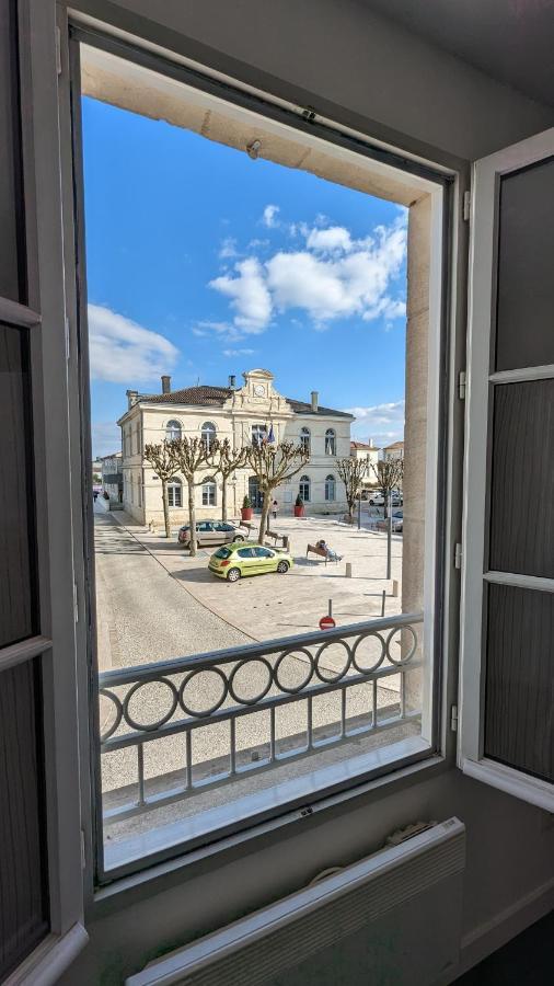 Hotel Restaurant Le Lion D'Or Gémozac Εξωτερικό φωτογραφία