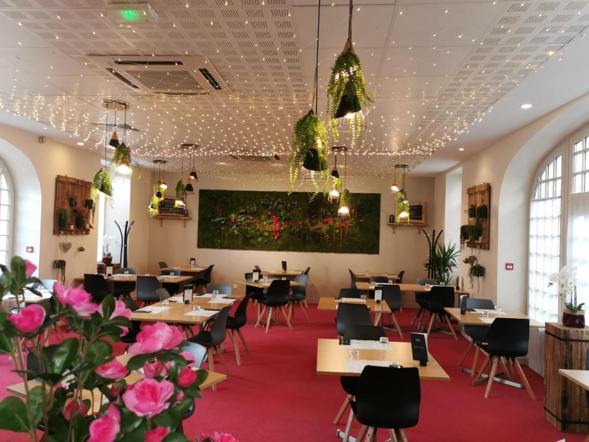 Hotel Restaurant Le Lion D'Or Gémozac Εξωτερικό φωτογραφία